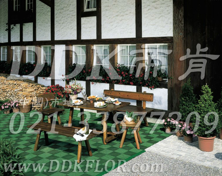綠色拼裝_花園地面鋪設材料樣板圖片,帝肯(DDK)_8100_T550（室外花園地面材料）效果圖，戶外地磚,戶外地板,戶外花園地磚,pvc戶外地板,塑料戶外地板,幼兒園戶外地墊,幼兒園戶外地板,戶外地墊,戶外地毯,戶外地膠,戶外塑料地板,戶外塑膠地毯,戶外花園地板,戶外草坪地墊,戶外防滑墊,花園戶外地板,陽臺戶外地板,入戶花園地板,入戶花園地面,室外花園地磚,花園地板磚,露臺花園裝修,室外地板膠,室外地磚,室外地膠,室外塑料地板,室外塑膠地板,室外鏤空拼裝地板,室外防水地板,室外防滑地墊,室外生態地板,室外環保地板,室外防腐地板,室外陽臺地板,室外陽臺磚,室外露臺地磚,室外露臺裝修,幼兒園室外地膠