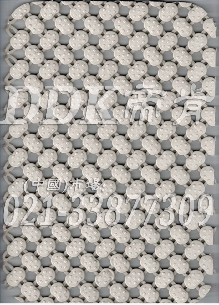 卡其色_橢圓表面_互扣式網孔防滑地膠（7）樣板圖片，帝肯(DDK)_8200（ODL|達喜）效果圖，工業用格柵地墊,浴室pvc格柵地板,柵格地墊,排水地墊,pvc防水地墊,塑膠透水地板,衛生間地板隔水墊,衛生間地墊,衛浴防滑墊,衛生間防水地墊,衛生間防滑地墊,衛生間防滑墊,衛生間地膠,漏水地墊,漏水地膠,排水防滑墊,排水地板,疏水墊,疏水板,疏水磚,疏水防滑地墊,疏水防滑墊,耐油耐水地墊,漏水防滑墊,疏水地墊,疏水地毯,疏水地席,浴室防滑疏水磚,透水地墊,透水地板膠墊,透水防滑塑膠地墊,防水地墊,防水地毯,防水地膠墊,防水墊,防水防滑墊,防滑隔水墊,隔水地墊,隔水地板,隔水材料,泄水型地板磚,PVC拼接地墊,塑料拼接地板,拼接式防滑墊,拼接式地墊,拼裝地墊,拼裝地膠,防滑拼墊,泳池地膠,泳池防滑地墊,泳池防滑地毯,洗手間地墊,洗手間防滑地毯,洗手間防滑墊,洗浴防滑墊,洗澡間防滑墊,游泳池地墊,游泳池防滑地膠,游泳池防滑墊,游泳館防滑墊,浴池防滑地墊,浴池防滑墊,浴室防滑地墊,浴室防滑地磚,浴室防滑地膠,浴室防滑墊,浴室地墊,浴室地板,浴室地板磚,浴室地毯,浴室地磚,浴室墊,淋浴房防滑墊