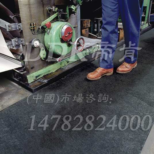 烤漆車間耐油地毯防污染地墊 深灰色耐臟腳墊 工廠通道防滑去腳印地毯 ，車間地毯,車間防滑地墊,車間地墊,地面防滑墊,地面防護材料,工業防滑地毯,工廠腳墊,工廠防滑地墊,工廠地毯,走廊地毯,走道地墊,走道地毯,走道墊,防油防滑墊,防滲地毯,防塵防污地墊,防酸堿膠墊,防污地毯
